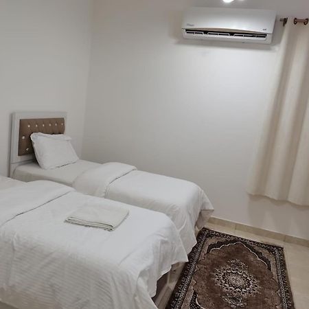 Roza Hotel Apartments Muskat Bagian luar foto