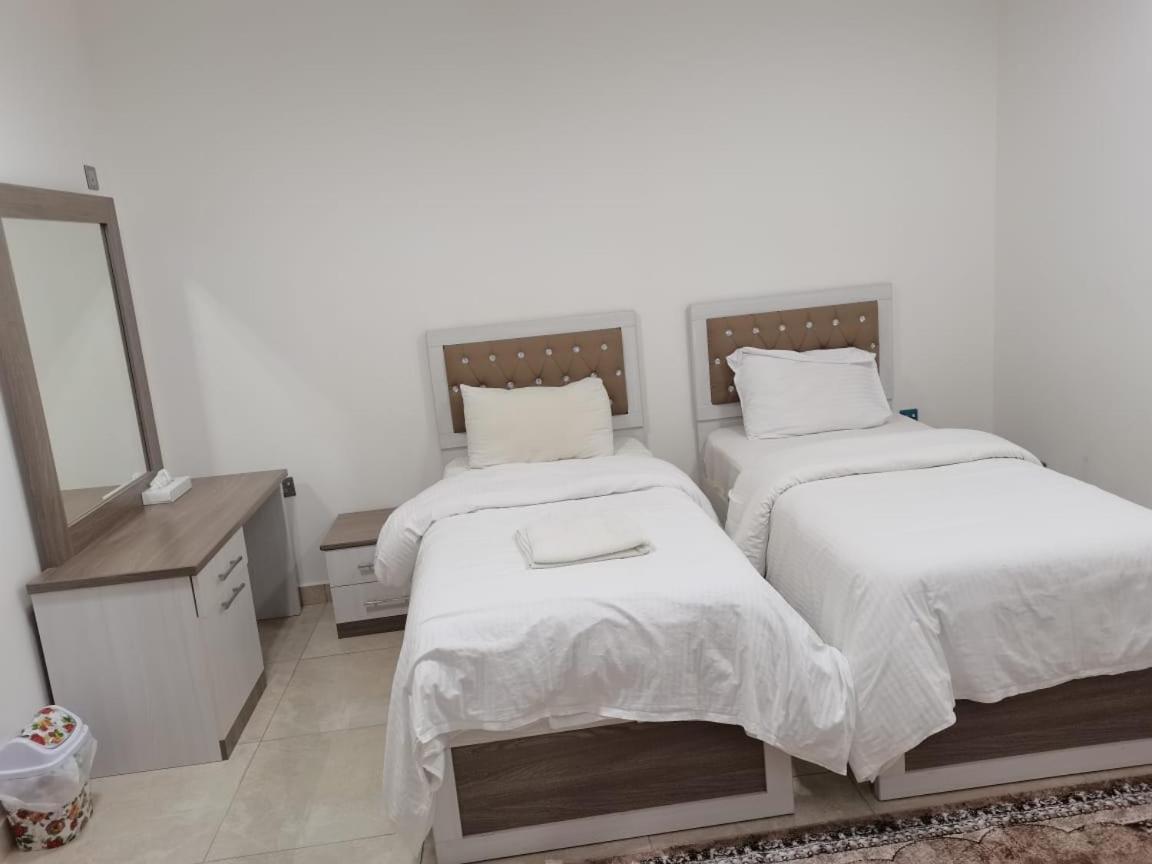 Roza Hotel Apartments Muskat Bagian luar foto