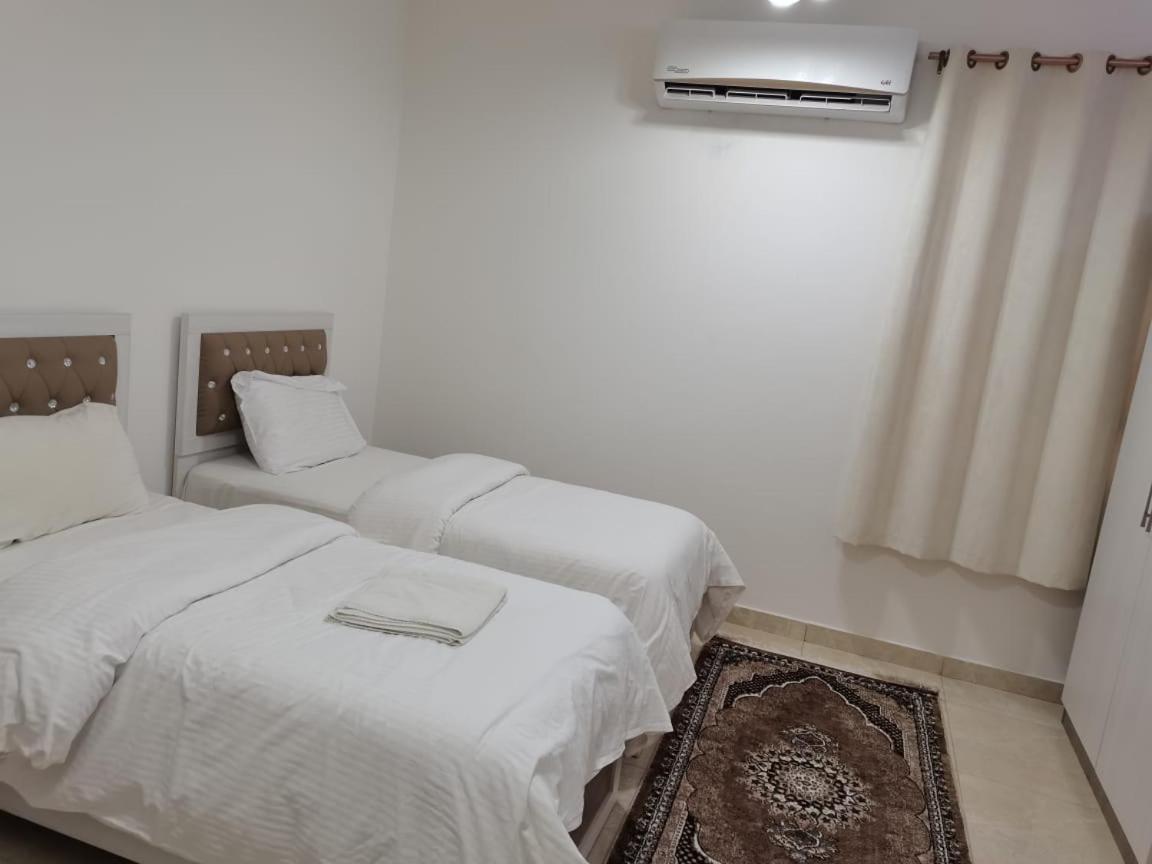 Roza Hotel Apartments Muskat Bagian luar foto